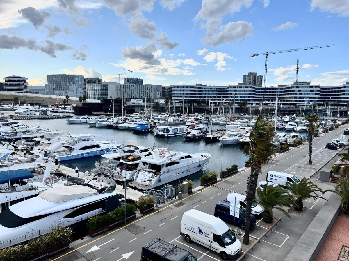 Cozy Private Two Rooms Yacht In Barcelona With Free Parking Sant Adria de Besos Ngoại thất bức ảnh
